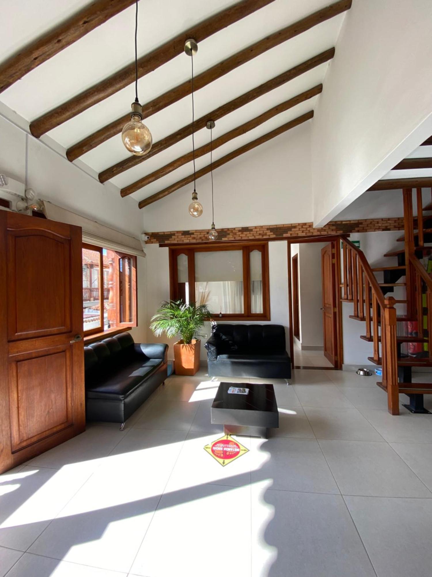 Hospedaje Villa Monica 莱瓦镇 外观 照片